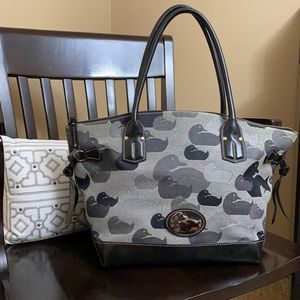 VINTAGE Dooney & Bourke Tote